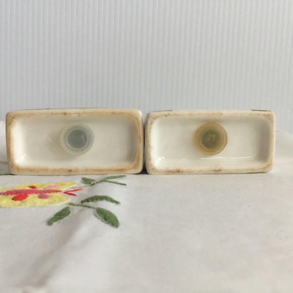 VTG Folklore Salt&Pepper Set by Figgio of Norway - Picture 6 of 7